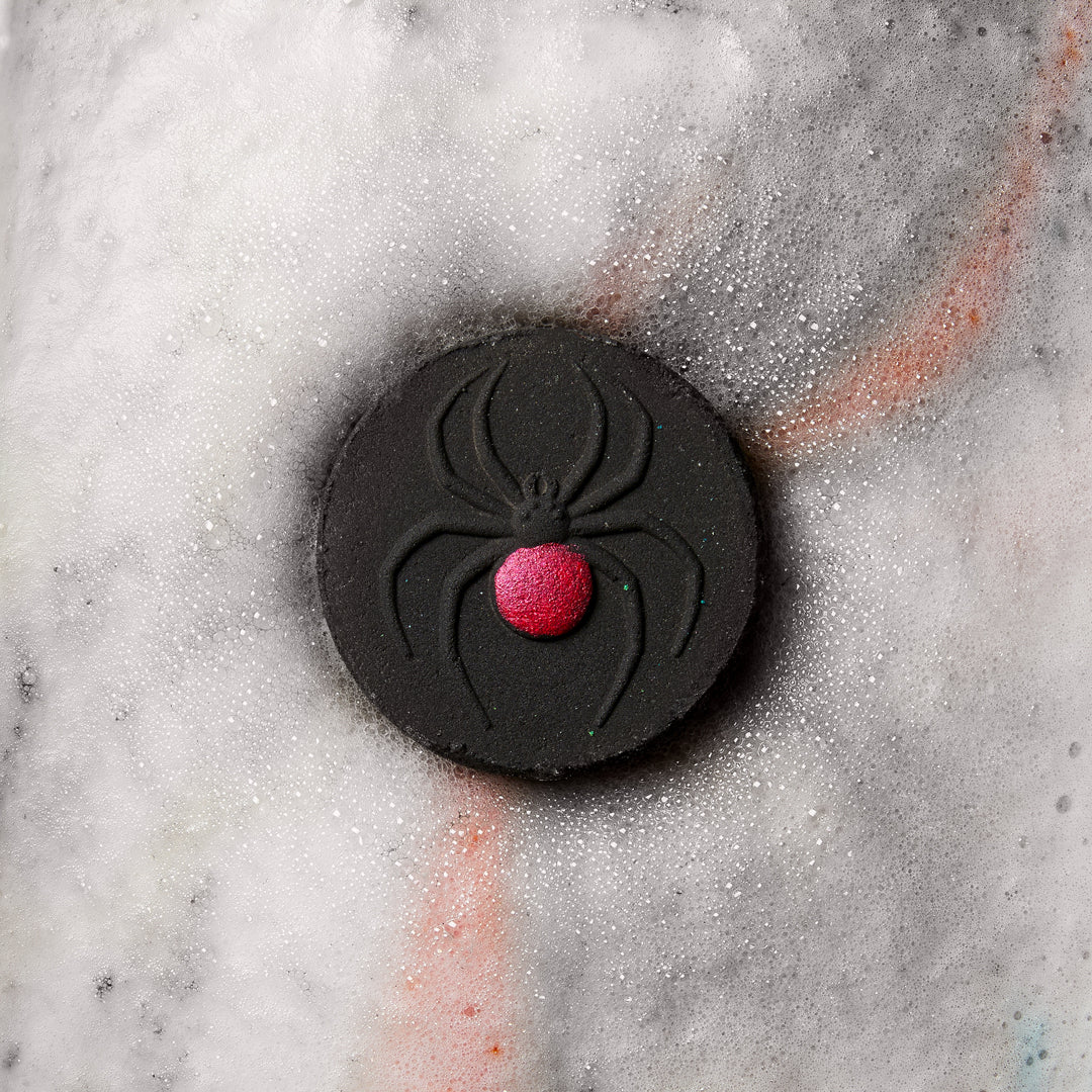 Black Widow - Candle and Bath Bomb Set